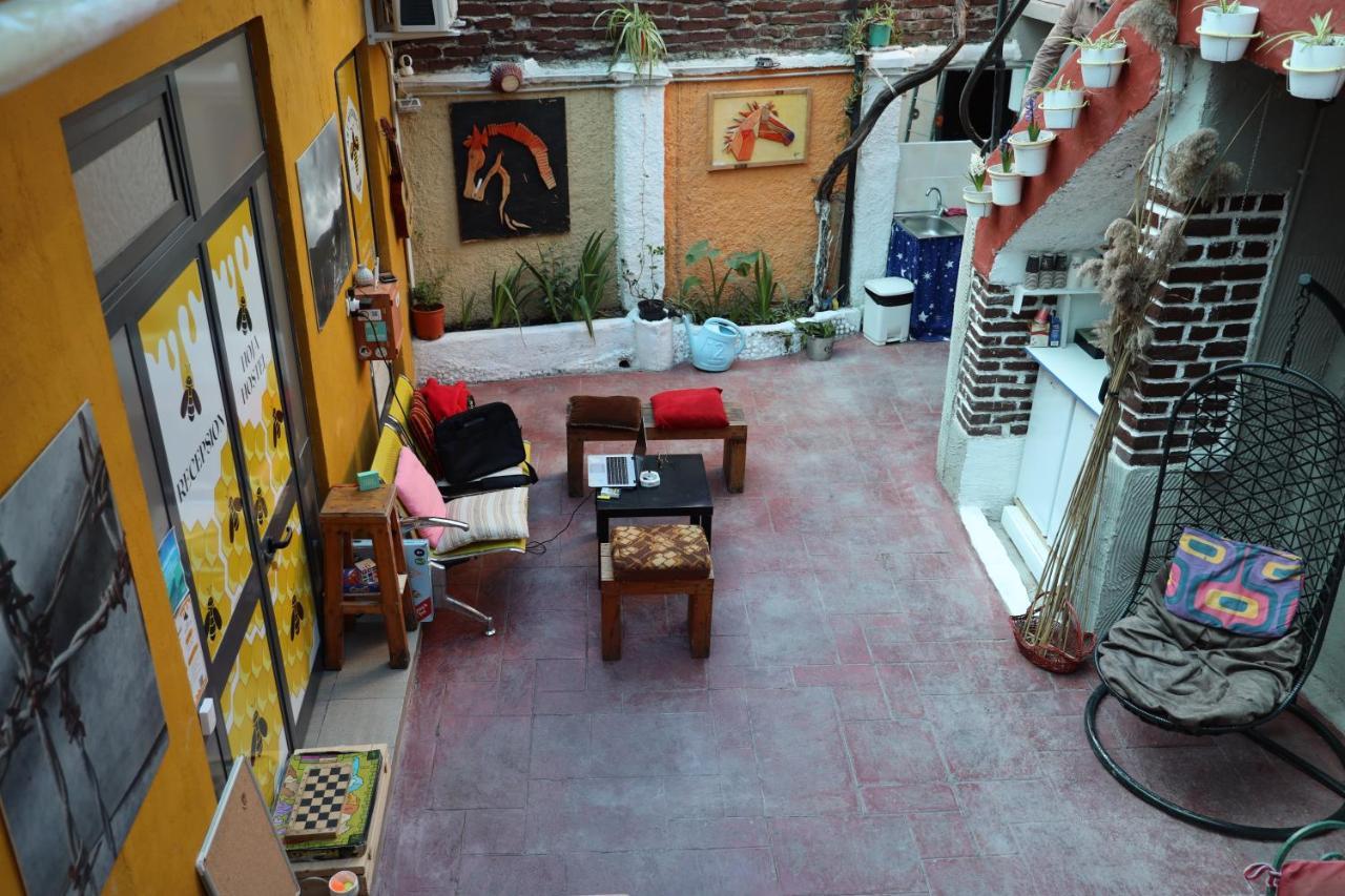 Hoja Hostel Tirana Exterior photo